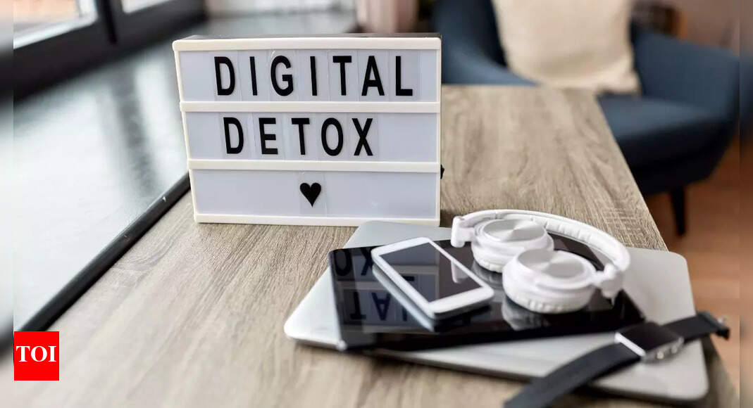 Digital detox challenges: Can lifestyle changes reduce anxiety and improve sleep? - The Times of India