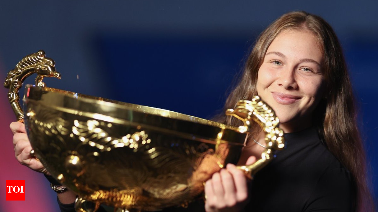 Amanda Anisimova net worth in 2025: Tennis career, earnings, endorsements,  China Open win and more | International Sports News - The Times of India