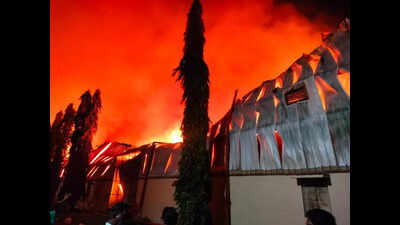 Tobacco worth Rs 550 cr gutted in fire in Prakasam district | Vijayawada  News