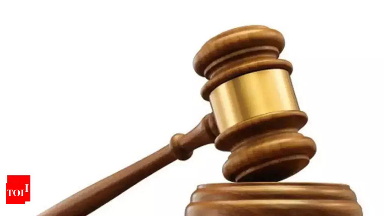 Thane court rejects bail pleas in bribery case by DMC | Thane News - The  Times of India