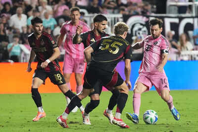 Lionel Messi brace, assist fire Inter Miami to thumping win over Atlanta United in MLS