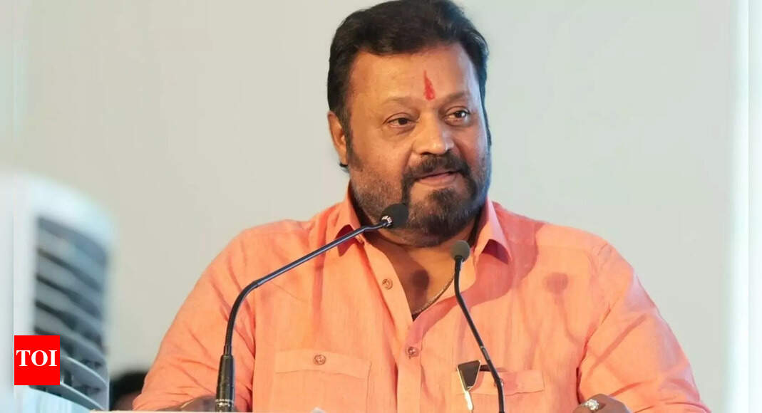 <div>'Never wanted to quit films': Suresh Gopi expresses desire to step down as Union minister; names his 'successor'</div> <div>'Never wanted to quit films': Suresh Gopi expresses desire to step down as Union minister; names his 'successor'</div>