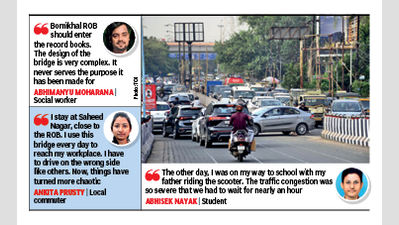 Severe traffic chaos on Cuttack-Puri Road caused by new median gap near end of Bomikhal ROB