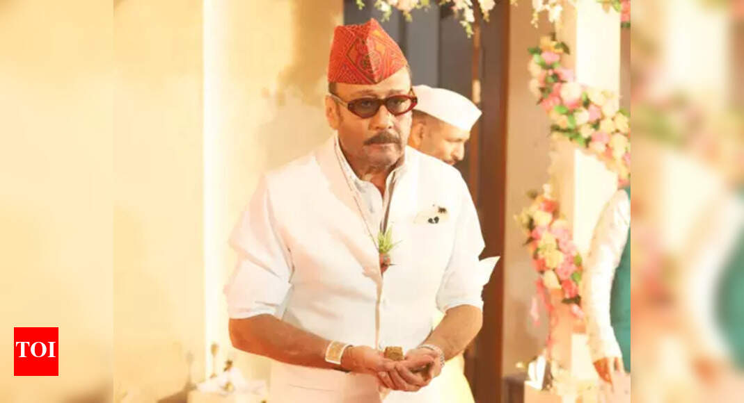 Jackie Shroff honors Bollywood legends Kishore Kumar and Ashok Kumar