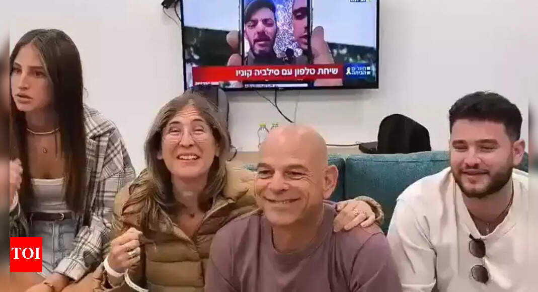 Joyful reunion: 7 hostages return from Hamas captivity