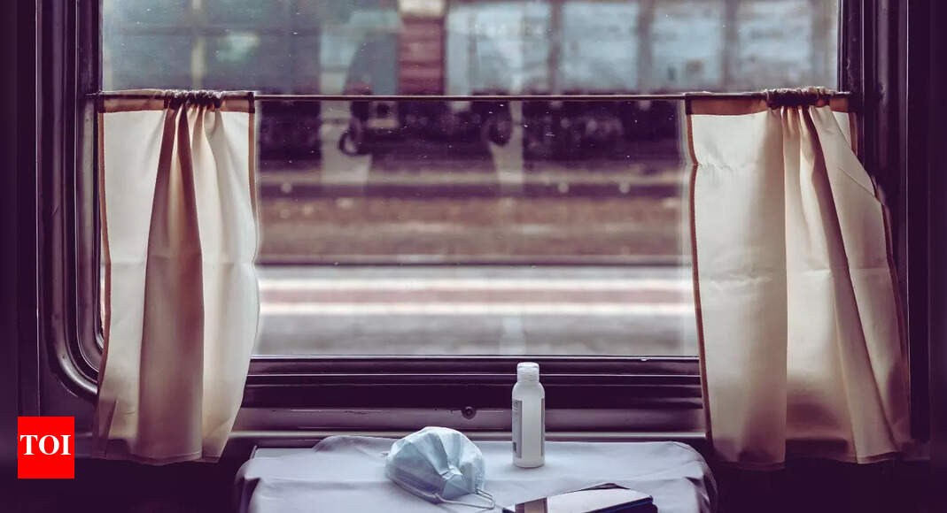foreign couple shared their experience of First-Class in Indian Railways, “Luckily our friend came and helped us…” |
