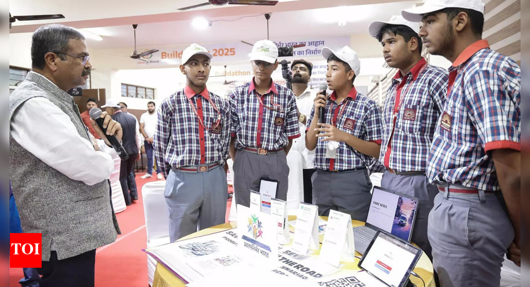 Over 3 lakh schools join India’s biggest school innovation challenge Over 3 lakh schools join India’s biggest school innovation challenge