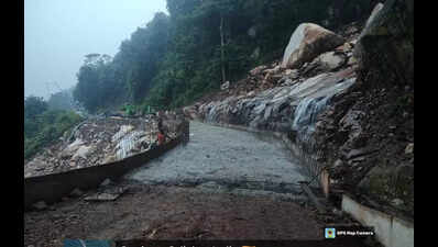 Efforts underway to restore NH-157 communication between Ganjam and Kandhamal districts after Sept 16 landslide