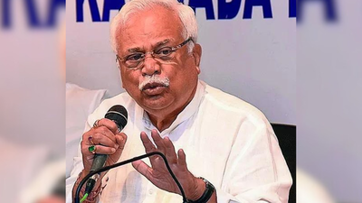  RV Deshpande mocks own Karnataka govt’s five guarantees; BJP hits back