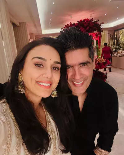  Preity Zinta reunites with Bobby Deol at Manish Malhotra's Diwali Bash