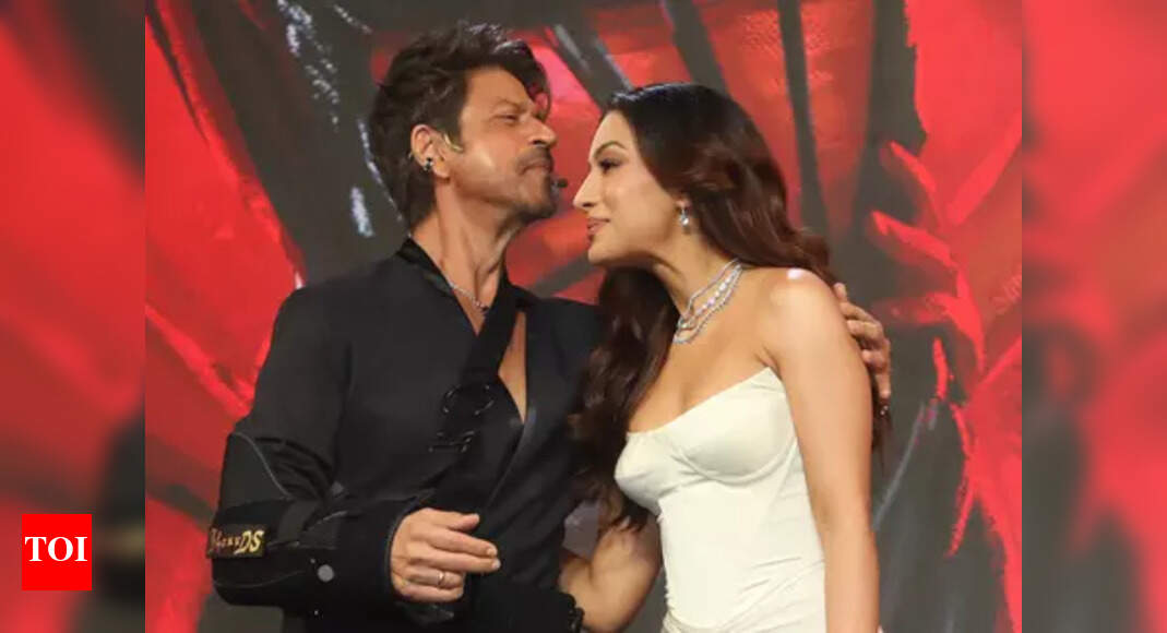 Actress Sahher Bambba Shares Memories with SRK and Aryan Khan