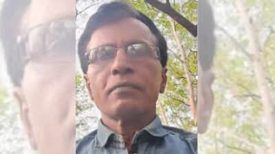  Mallojula Venugopal Rao, 62 cadres lay down arms ending 50-year insurgency; last Naxal stronghold falls