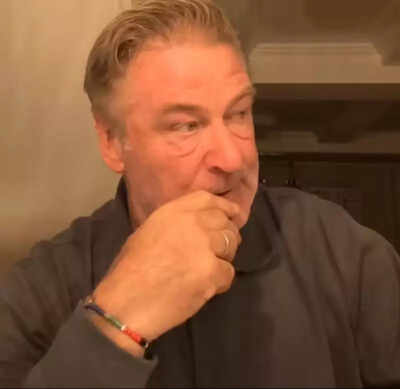 "Me golpeé con un árbol grande y gordo": El actor Alec Baldwin, su hermano Stephen está a salvo después de un accidente automovilístico; culpa al conductor del camión
