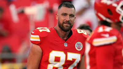 Travis Kelce turns Chiefs’ game into comedy hour with his hilarious Hakeem Olajuwon impression