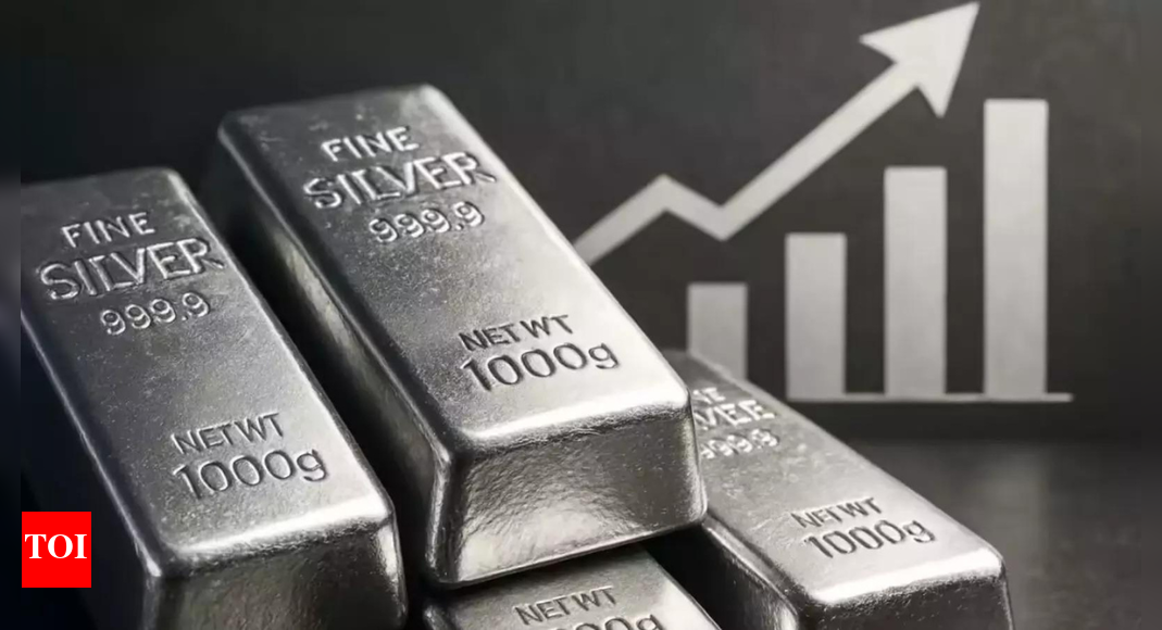 Silver rate today: White metal hits lifetime high at Rs 1.85 lakh/kg; festive demand & weak rupee drive bullion rally – The Times of India Silver rate today: White metal hits lifetime high at Rs 1.85 lakh/kg; festive demand & weak rupee drive bullion rally – The Times of India