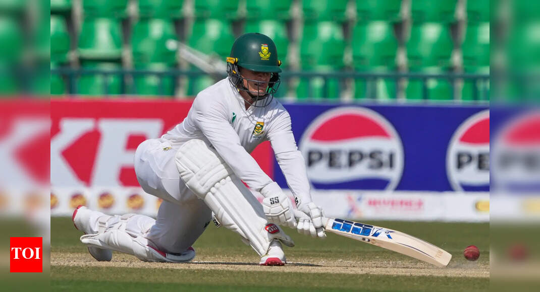 1st Test: SA in pursuit of record chase; Pakistan require 8 more wickets