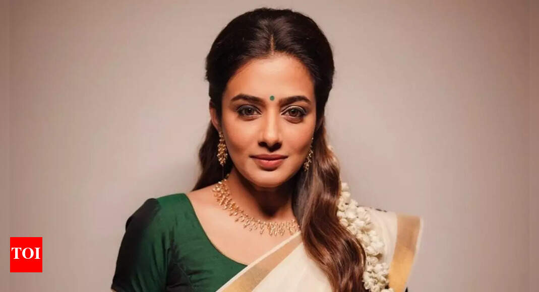 Priyamani on working with SRK, Ajay, Manoj Bajpayee