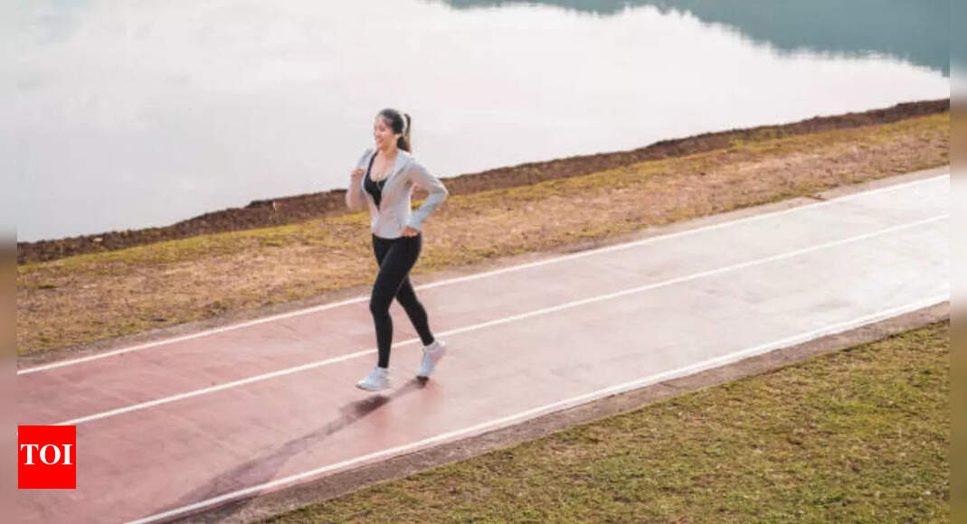 Physiotherapist shares 15-minute walking workout to reduce fall risk and improve heart health