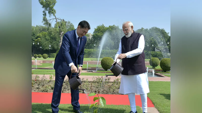 <p>PM Modi, Mongolian President plant saplings under ‘Ek Ped Maa Ke Naam’ initiative (Photo credit: ANI)</p>
<p>” decoding=”async” fetchpriority=”high”/></p></div>
</p></div>
</p></div>
<div class= PM Modi, Mongolian President plant saplings under 'Ek Ped Maa Ke Naam' initiative