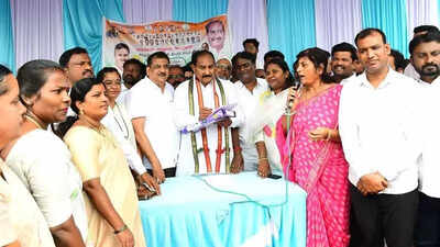 Bidar Congress Observes ‘Vote Chor Gaddi Chod’ Signature Campaign