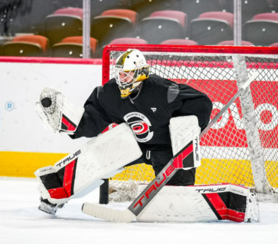  Brandon Bussi all set to make his NḤL debut with the Carolina Hurricanes against the Sharks