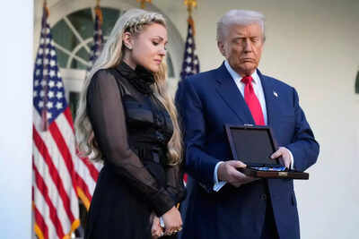   Trump awards Presidential Medal of Freedom posthumously to Charlie Kirk- watch