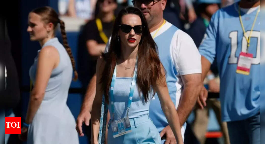 “Tarnishing his legacy”: Jordon Hudson’s $883M photo frenzy embarrasses Bill Belichick as critics call UNC a tabloid circus