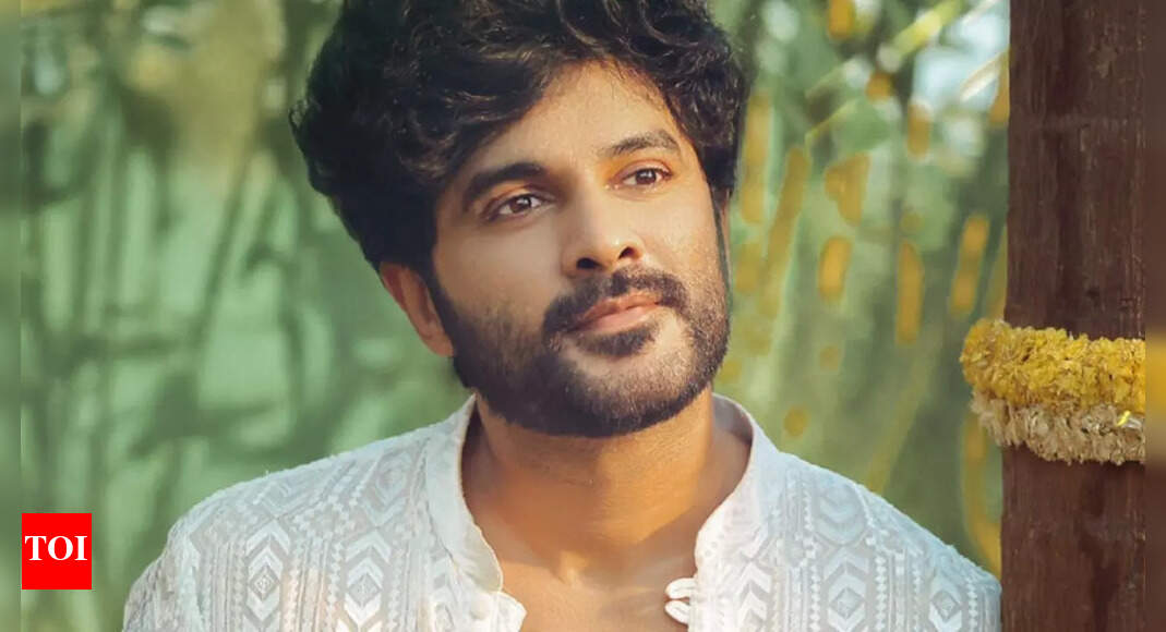 'Telusu Kada' actor Siddhu Jonnalagadda stresses on respect at media events, Urges focus on films, not personal lives