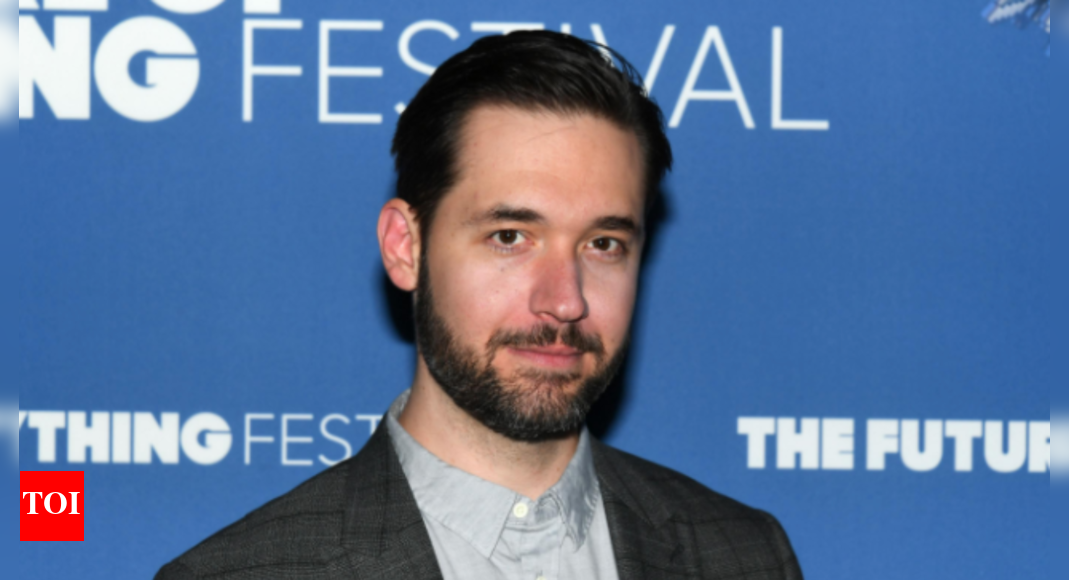 Reddit founder Alexis Ohanian says the internet is less human now: ‘You all prove…’