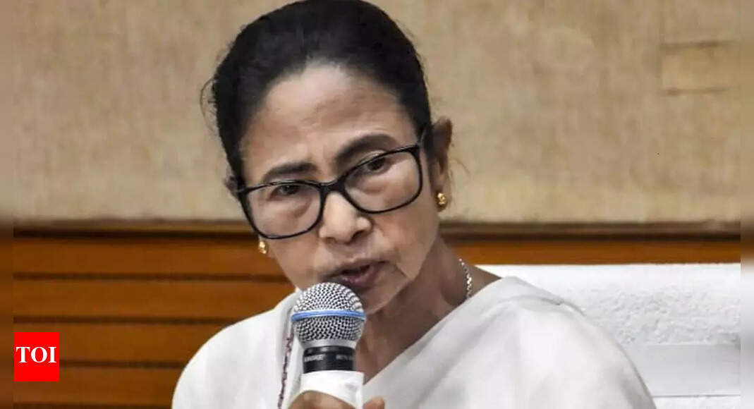 <div>Durgapur rape case: Victim's father apologises to 'mother-like' Mamata; seeks justice for daughter</div> <div>Durgapur rape case: Victim's father apologises to 'mother-like' Mamata; seeks justice for daughter</div>