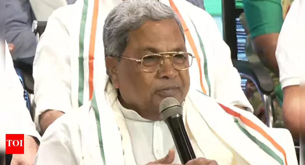 <div>'Let's see...': Karnataka CM Siddaramaiah signals cabinet reshuffle - major changes after Bihar polls?</div> <div>'Let's see...': Karnataka CM Siddaramaiah signals cabinet reshuffle - major changes after Bihar polls?</div>