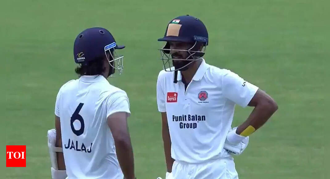 Four ducks? Prithvi Shaw flops? No problem! Gaikwad steps in as crisis man