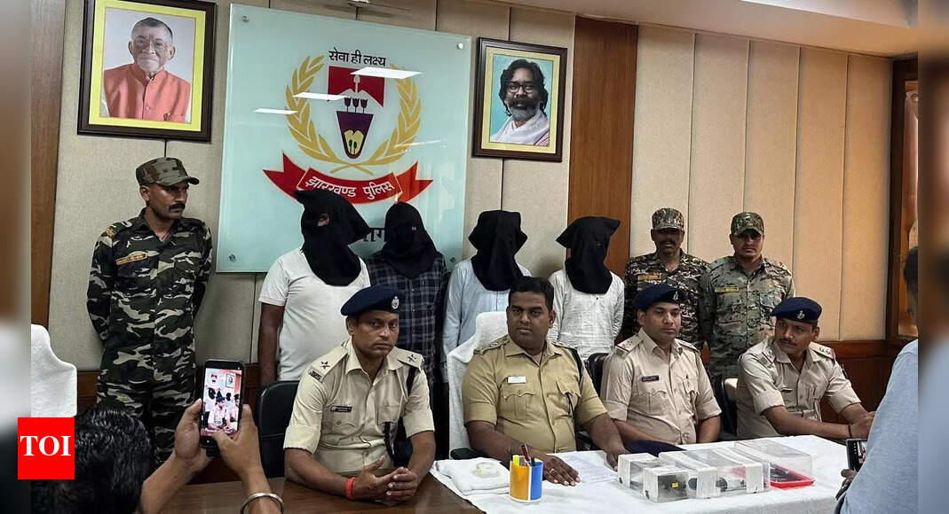 Four men held as cops foil robbery bid in Hazaribag