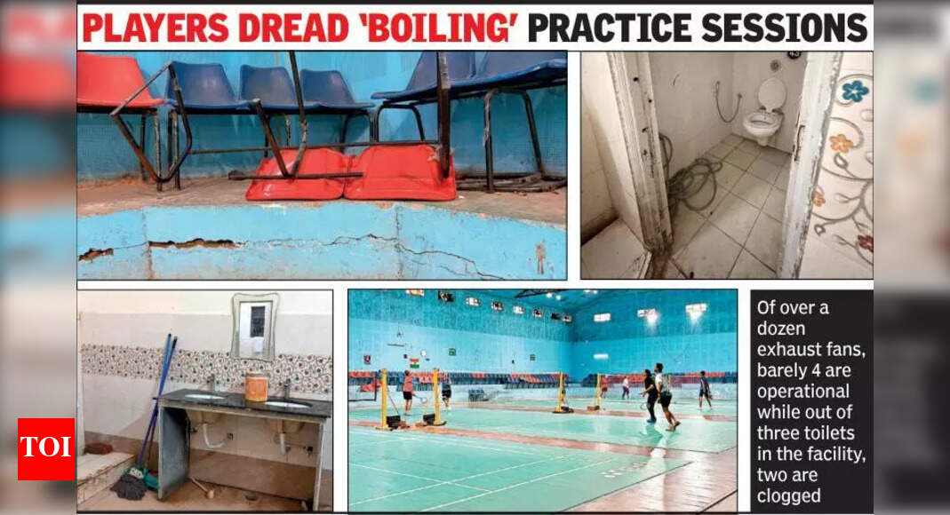 Nagpur Badminton Court: Faulty Exhausts & Unhygienic Toilets