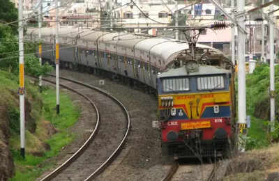 Railways to build high-speed corridors, launch Vande Bharat 4.0; minister warns poor-quality suppliers | India News – The Times of India