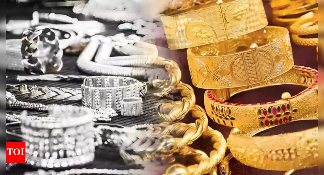 Dhanteras 2025: Shubh Muhurat to buy Gold and Silver