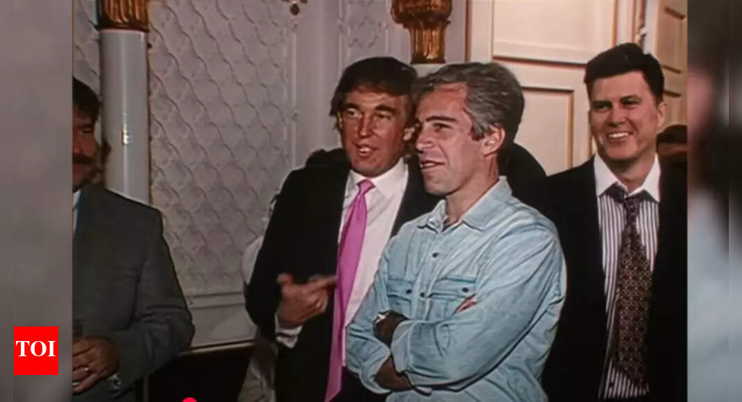 <div>SNL's Weekend Update: When Colin Jost 'turned up' in Epstein video with Donald Trump</div>