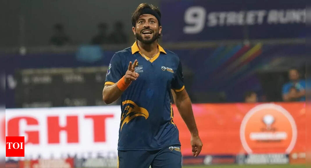 Irfan Umair, who did odd jobs before playing ISPL, makes Ranji Trophy debut for Mumbai vs J&K