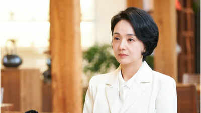 Bae Jong-ok reveals harsh truths of early career; Urges young actors to focus on integrity over fame