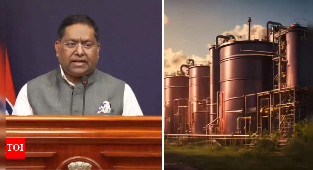 <div>'No double standards': India rejects UK's latest sanctions on energy trade; claims 'we don’t accept unilateral curbs'</div> <div>'No double standards': India rejects UK's latest sanctions on energy trade; claims 'we don’t accept unilateral curbs'</div>
