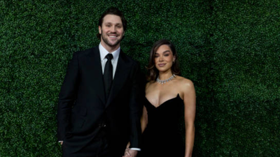  Bills' Josh Allen opens up about lessons learned from wife Hailee Steinfeld