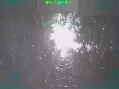 कैरेबियन में अमेरिकी हमला: एक और कथित ड्रग तस्कर पर हमला; चालक दल के बीच बचे हुए लोग पाए गए।