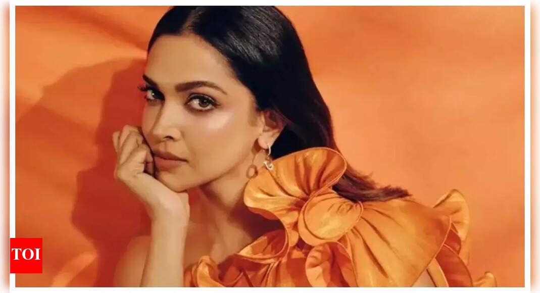 लव हैंडल से छुटकारा नहीं मिल रहा? दीपिका पादुकोण की ट्रेनर कैटरीना कैफ ने खड़े होने के 3 व्यायाम बताए जो मददगार हैं लव हैंडल से छुटकारा नहीं मिल रहा? दीपिका पादुकोण की ट्रेनर कैटरीना कैफ ने खड़े होने के 3 व्यायाम बताए जो मददगार हैं
