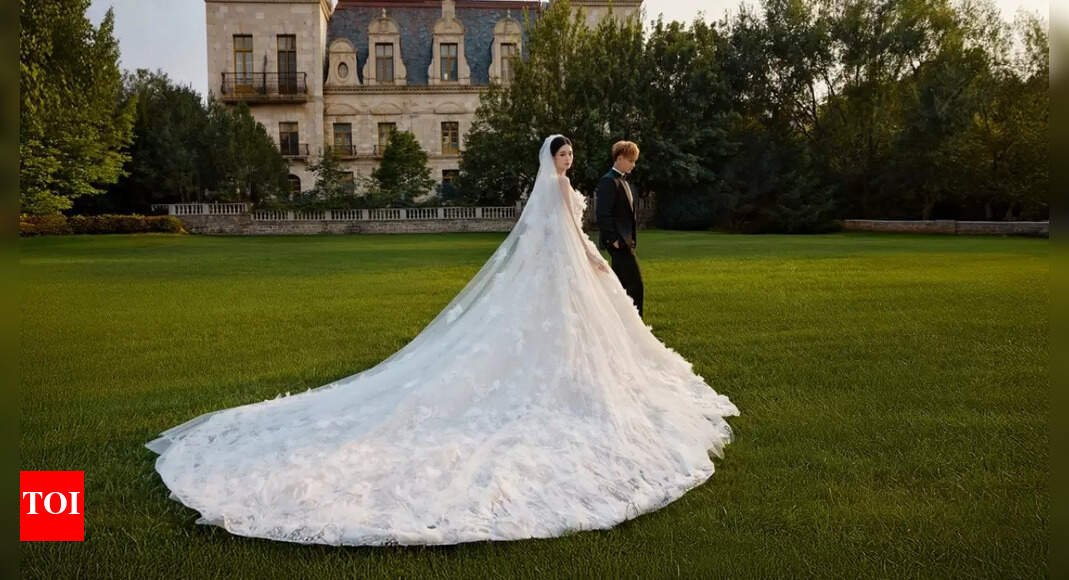 Former EXO member Tao marries former idol trainee Yiyang; couple shares wedding photos