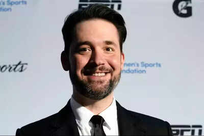 El cofundador de Reddit, Alexis Ohanian, puede haber estado de acuerdo con el CEO de OpenAI, Sam Altman, sobre la "teoría de Internet muerta": ¿Qué es?