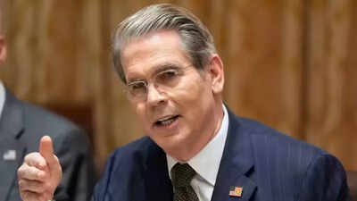 Guerrero lobo "desqueciado": el Tesoro de los Estados Unidos, Secy Bessent, critica al negociador comercial de China; afirma que apareció sin ser invitado