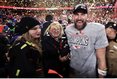 Travis Kelce’s mom just proved again that she’s the ultimate mother-in-law for Taylor Swift