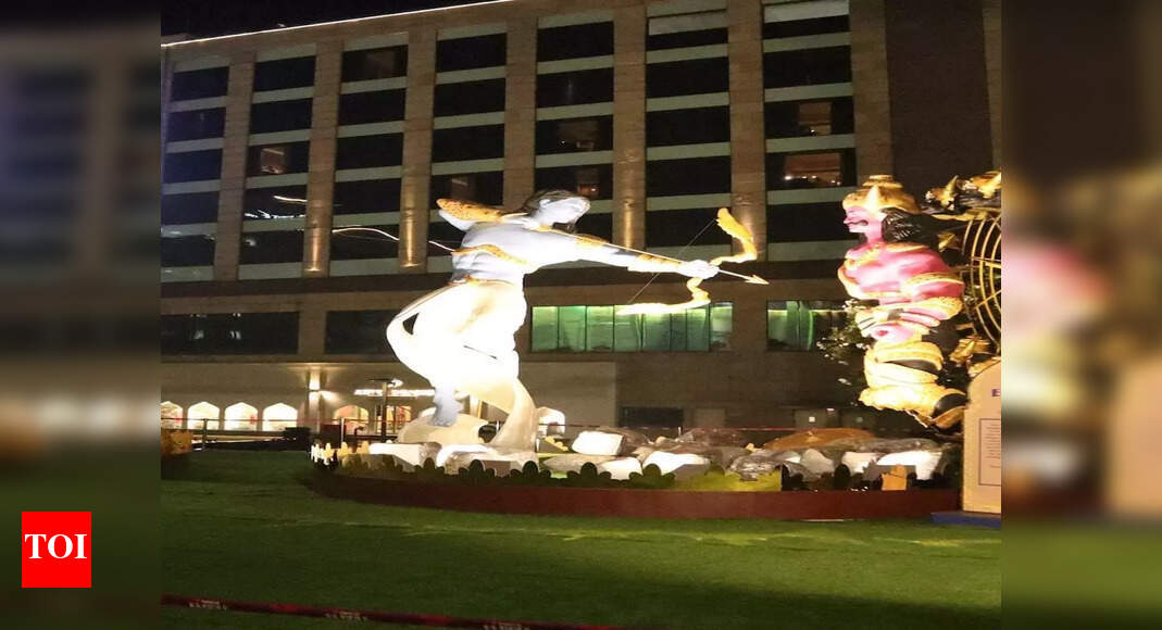 City mall sets up glass installations of animals symbolic to Diwali