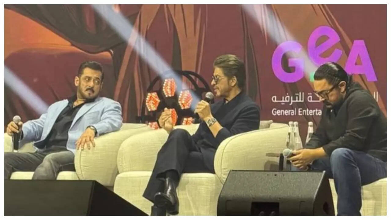 Joy Forum 2025: Shah Rukh Khan heaps praise on Salman Khan and Aamir Khan;  says 'I look up to them because...' | - The Times of India