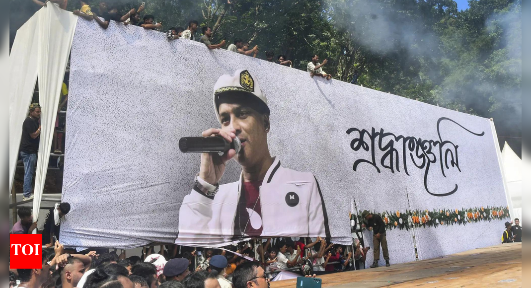 <div>Zubeen Garg death case: Singapore police doesn't suspect 'foul play'; says probe may take 3 months</div> <div>Zubeen Garg death case: Singapore police doesn't suspect 'foul play'; says probe may take 3 months</div>
